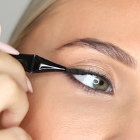 Kevyn Aucoin Angled Eyeliner Brush