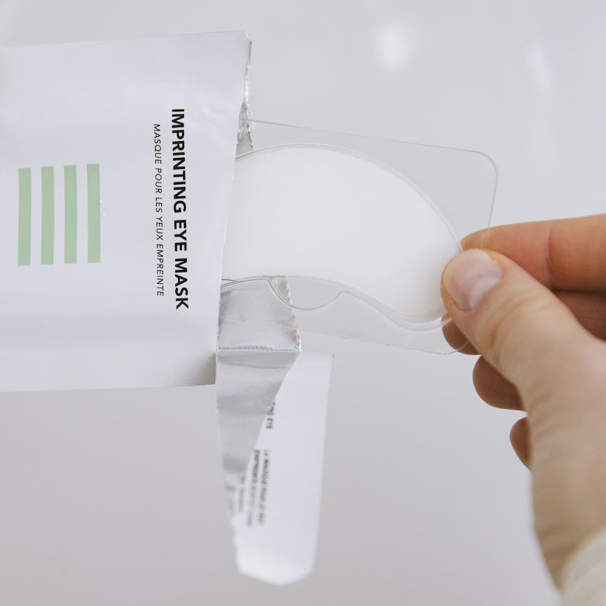 Imprinting Hydrogel Eye Masks